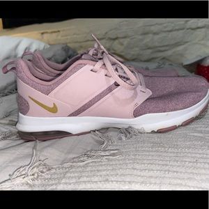 Nike air max bella training sneakers